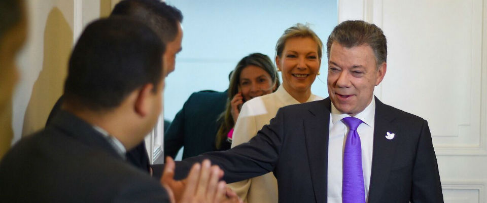 ¿Y para qué le sirve el Nobel de Paz a Juan Manuel Santos?, ver video
