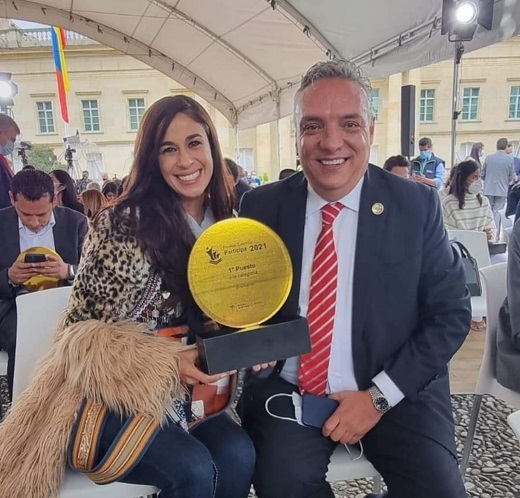 Gobernador del Quindío Roberto Jairo Jaramillo Cárdenas recibió el premio ‘Colombia Participa’